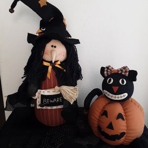 🎃 2 PCS  Halloween Beware Witch w Broom  Doll & Black Cat Pumpkin NEW